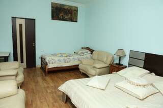 Хостелы Inter Boutique Hotel Ереван Семейный люкс-2